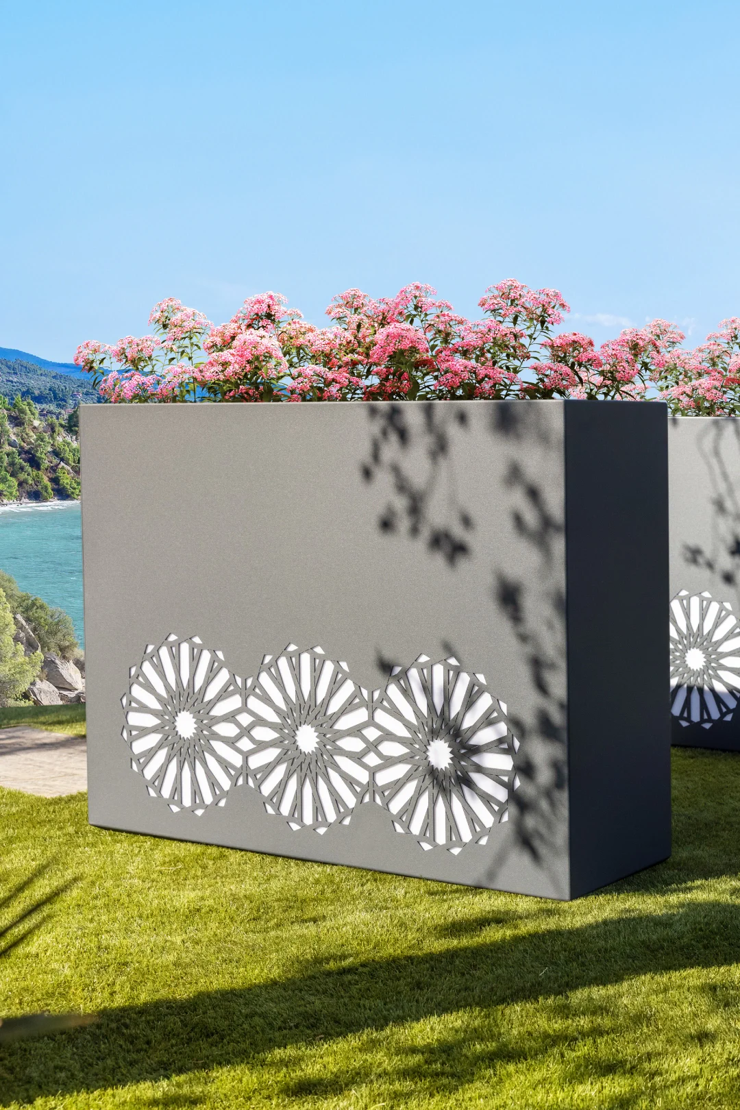 jardineras minimalistas exteriores